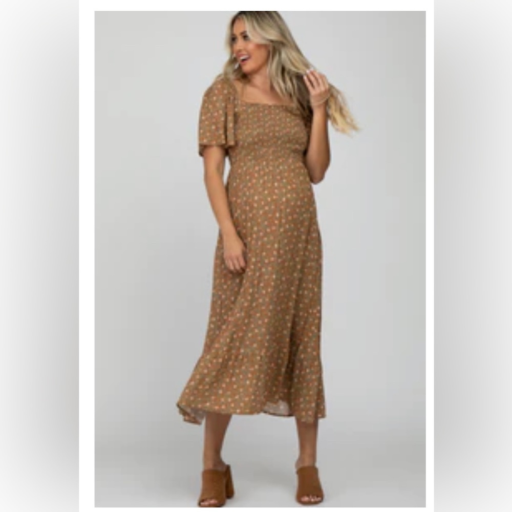 Heyson from PinkBlush, Floral, smocked, Square neck dress. Color: camel.